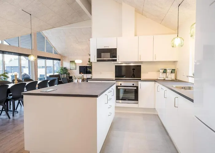 Сasa de vacaciones 16 Person In